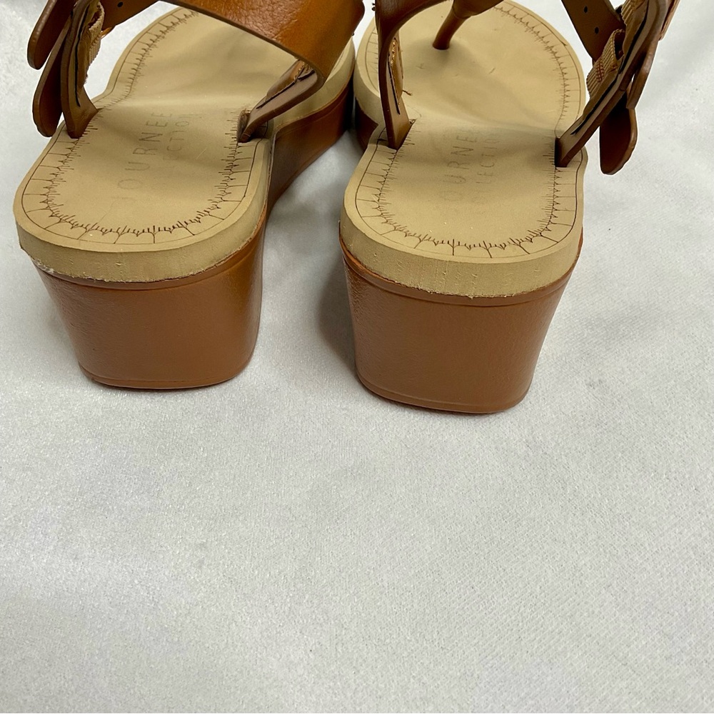 Journee Collection Bianca Thong Wedge Sandals Size 5 1/2 - Picture 4 of 11